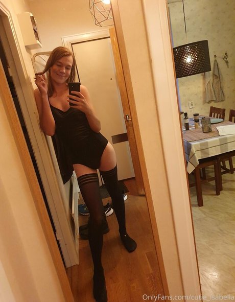 cutie isabella naked star img