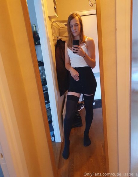 cutie isabella nude star pics