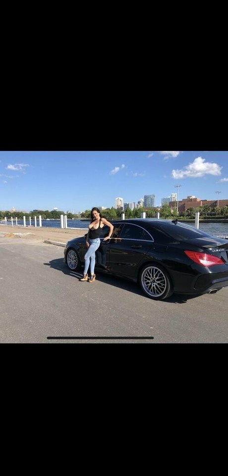 yusimee model hot galleries