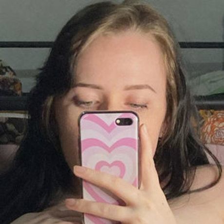 cutegothelle sex star pic