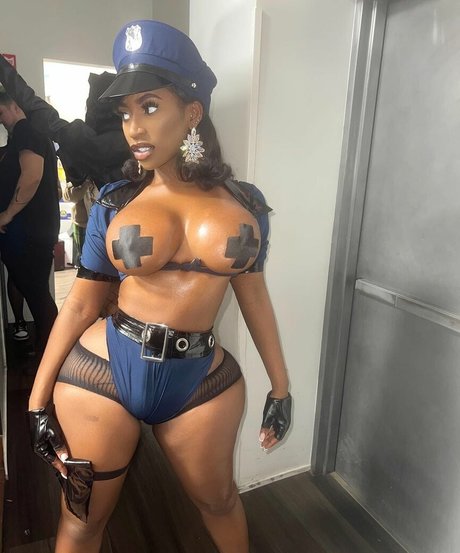 bathroom fuck onlyfans free archive