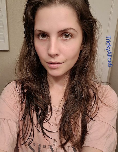 Trickyalice6 porn actress picture