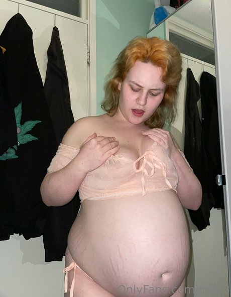 asian shemale onlyfans naked pic