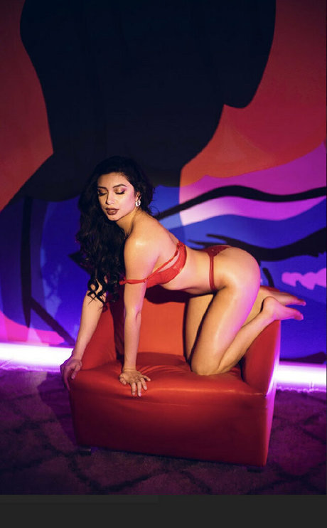 toosexyashley perfect actress image