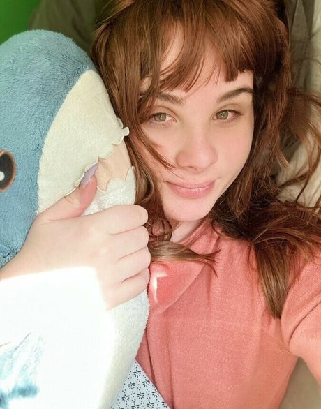 Alix Fembug star galleries