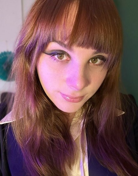 Alix Fembug erotic star pic