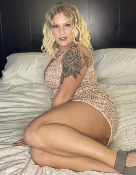 sadieandrews pornstar nudes images