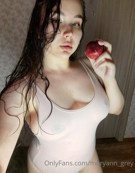 maryann grey perfect model picture