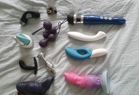 HGsLB erotic actress gallery