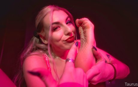 tastytaurustoes sex star gallery