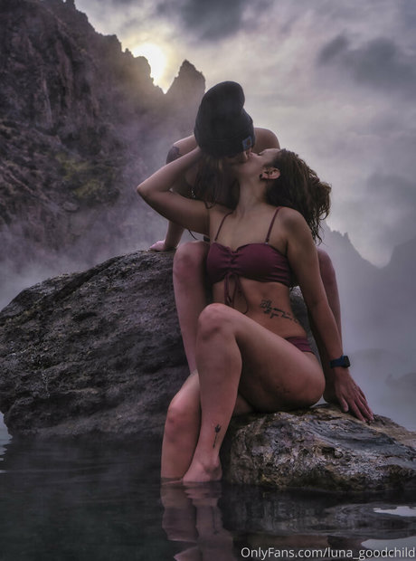 luna goodchild sexy pornstar picture