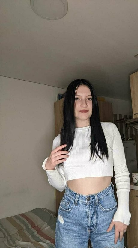 alice0999of model naked photo