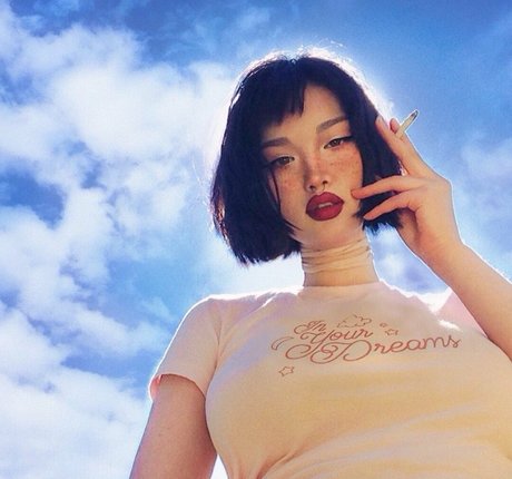 Amylouisev high quality actress pic