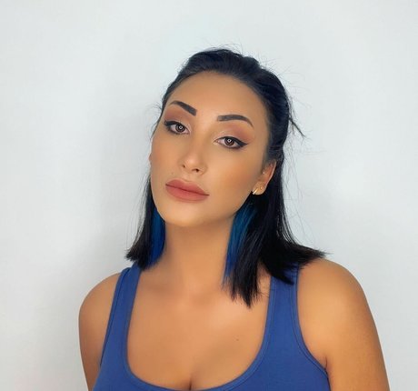 Chen Levi naked actress gallery