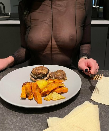 tonnyandmia model top gallery