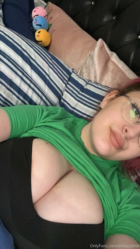 pink hair onlyfans pornographic images