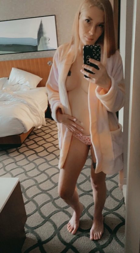 arabellarose211 art actress archive