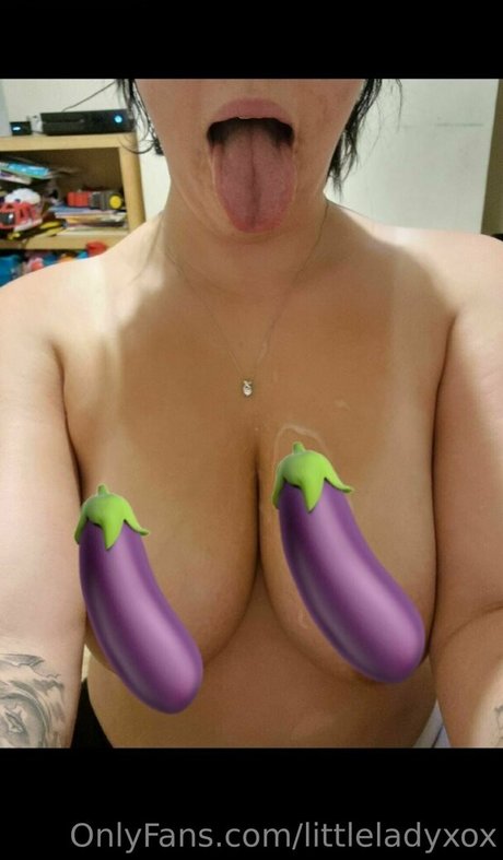 littleladyxox hot actress galleries