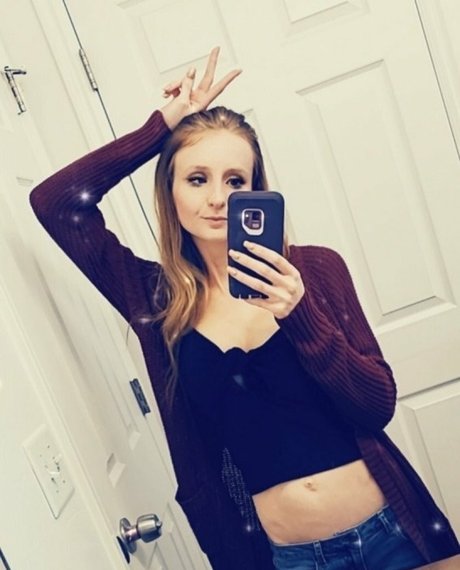 Elle Dainty best model photos