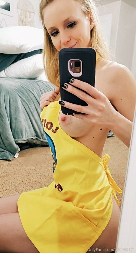 Elle Dainty pornstar erotic image