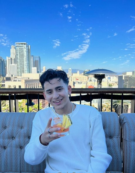 blessfour nude model gallery