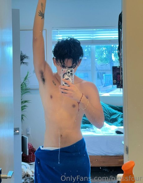 blessfour model sex pic