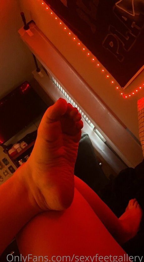 sexyfeetgallery art actress photo