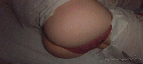 youwontfindme erotic model image