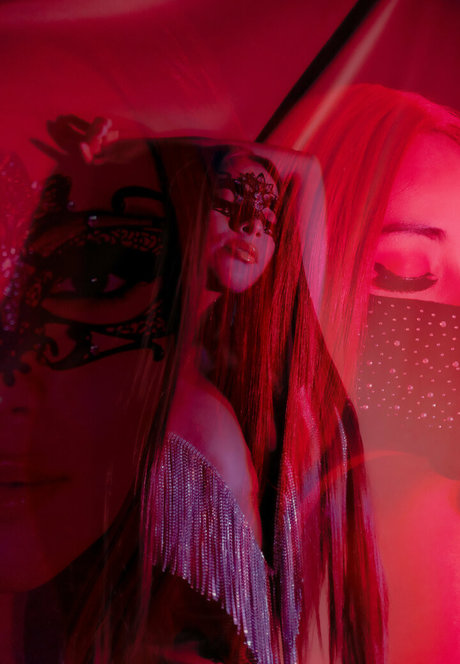 onlywolve pornographic model archive