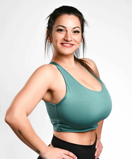 Agustina Guz model sexy img