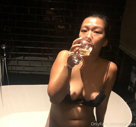 asianeva high quality pornstar photo
