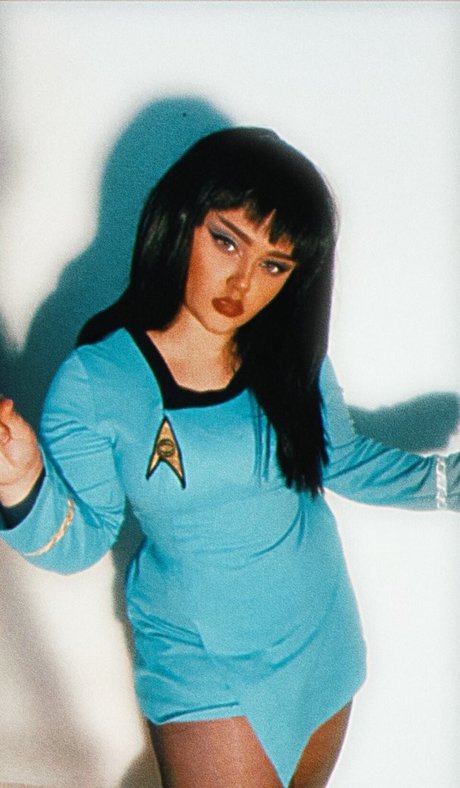 mechedaily model adult photos