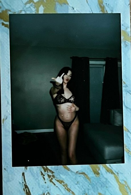 nessyryan naked model pics