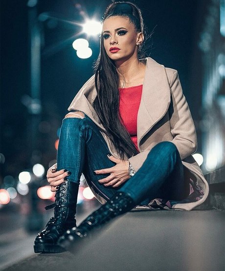 AndreeaNicoletaDinu erotic star gallery