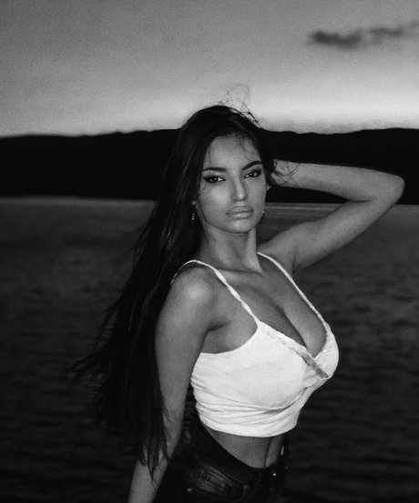 masturbation squirt onlyfans hot sexy pic