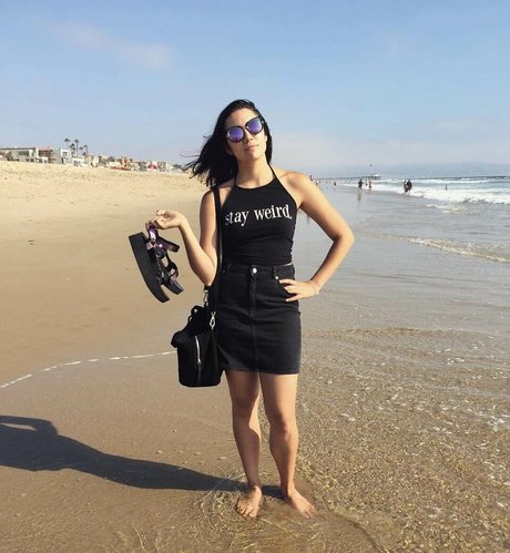 Safiya Nygaard high quality star pictures