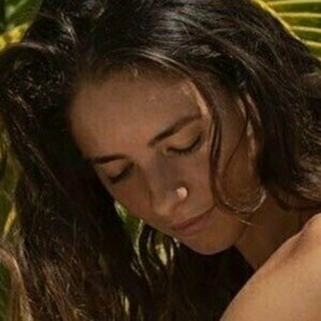 Yanusya star erotic picture