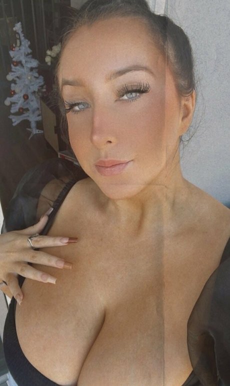 Olivia O model high quality photo