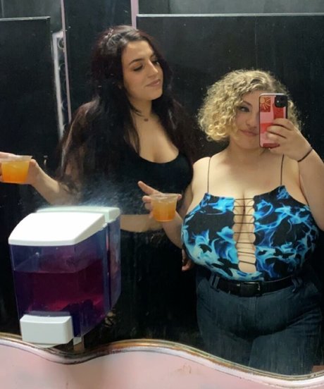 popular trans onlyfans porno photos