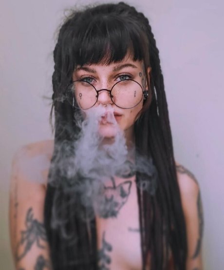 Steffiebluee model sexy photos