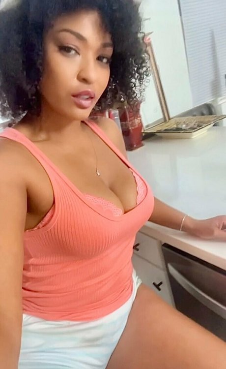 popular trans onlyfans free nude gallery