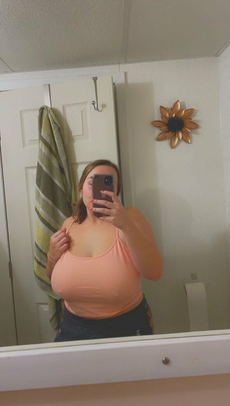 Lexi Thomas Profile Pic