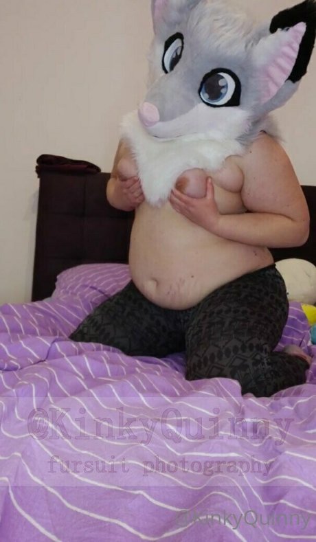 kinkyquinny naked pornstar picture