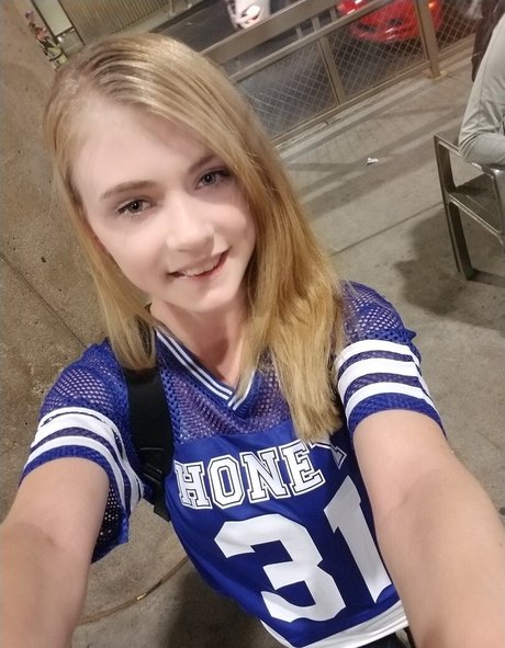 xxhannahhaysxx exclusive model images