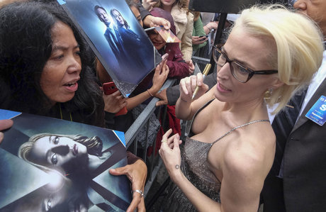 Gillian Anderson star sexy picture