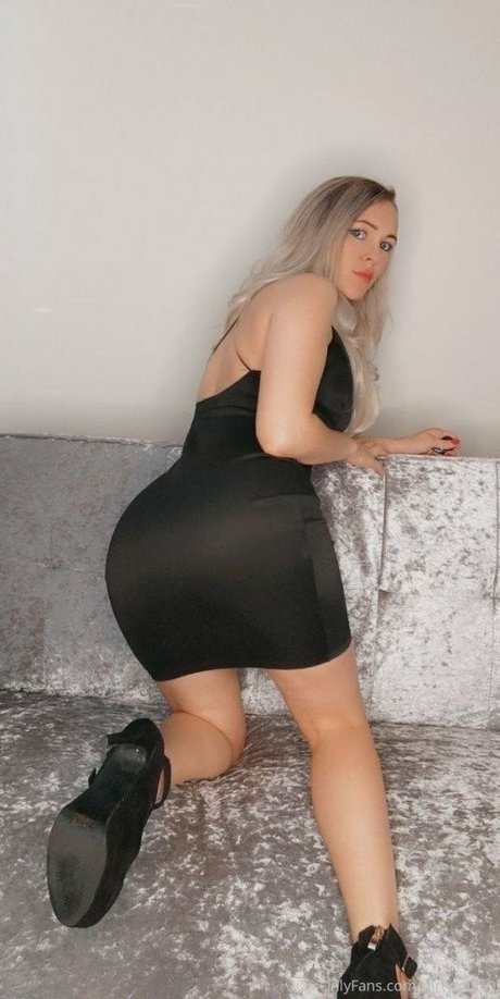 Dirtymilf69 hot model gallery