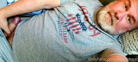 white ass onlyfans top pic