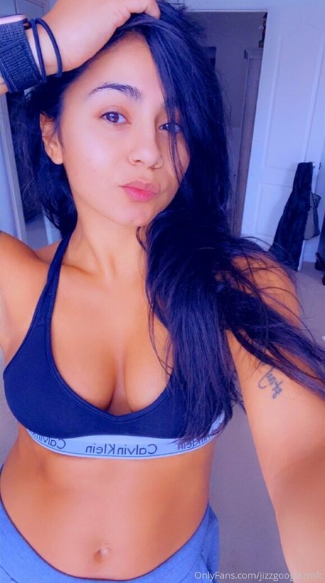 big tits young onlyfans pornos images