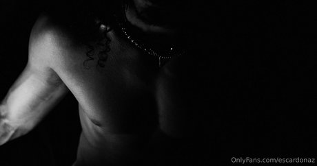 escardonaz hot pornstar picture