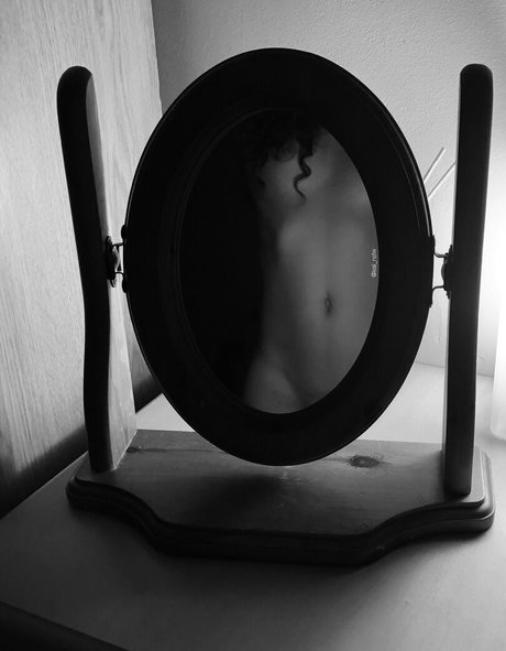 alix flux nudes star archive